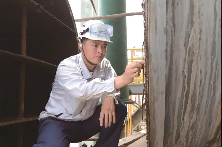 位浩：從基礎(chǔ)學(xué)起 屢破行業(yè)紀錄